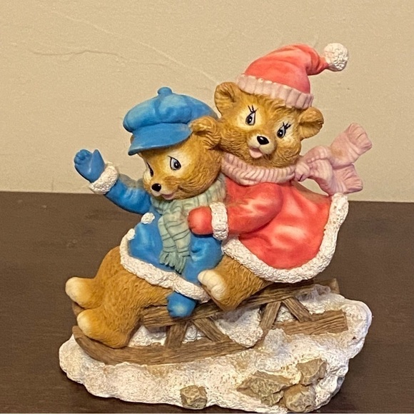 Christmas Bear Seasons "Sleigh Ride Snuggle" Fun by Second Nature Design - Picture 1 of 8